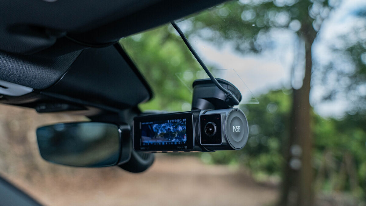 Physical buttons beneath the screen make it easy to switch views or mute audio without fumbling. Picture: Vantrue.