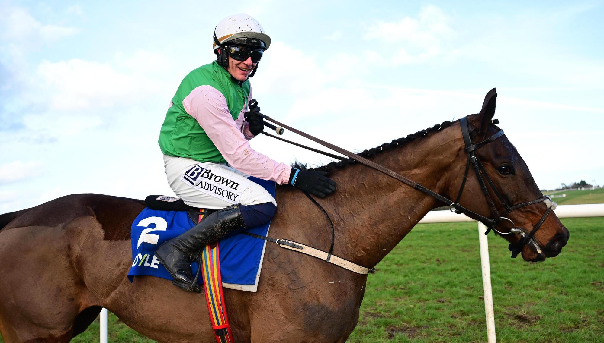 Bon Viveur earns surprise win as Mullins and Townend enjoy Thurles double