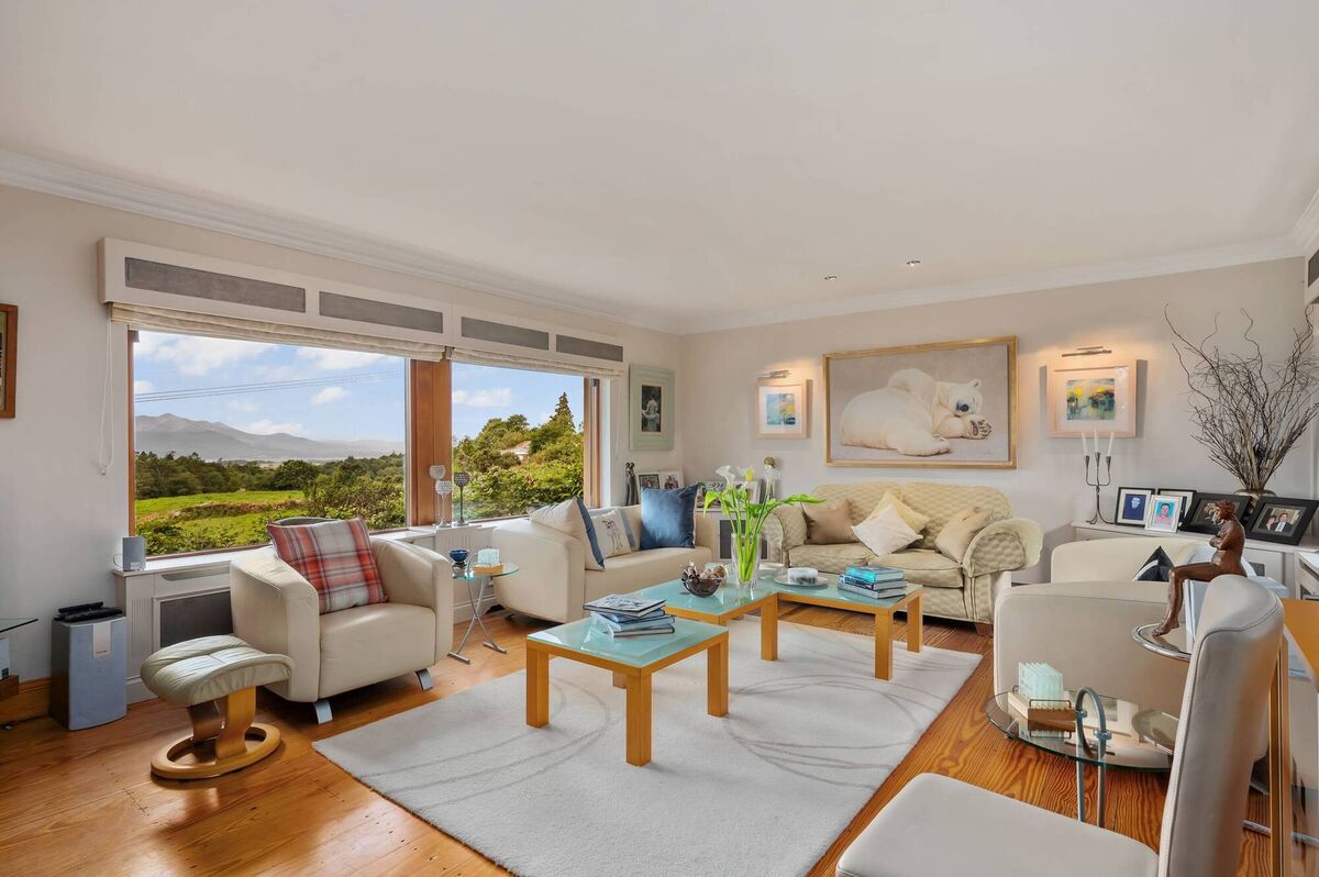 Light filled lounge Light filled lounge