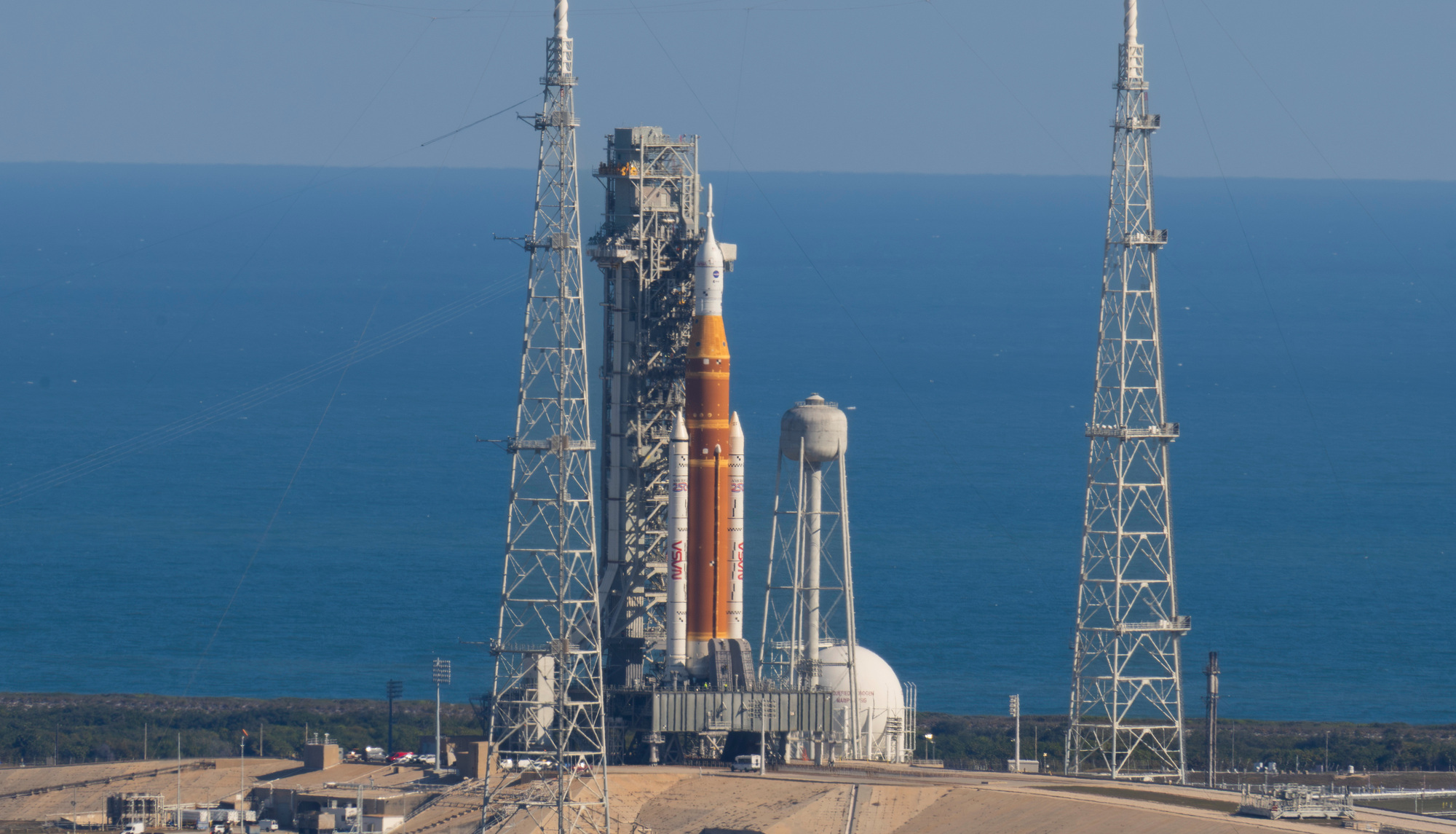 Nasa conducts second rocket fuel test ahead of Artemis moon mission
