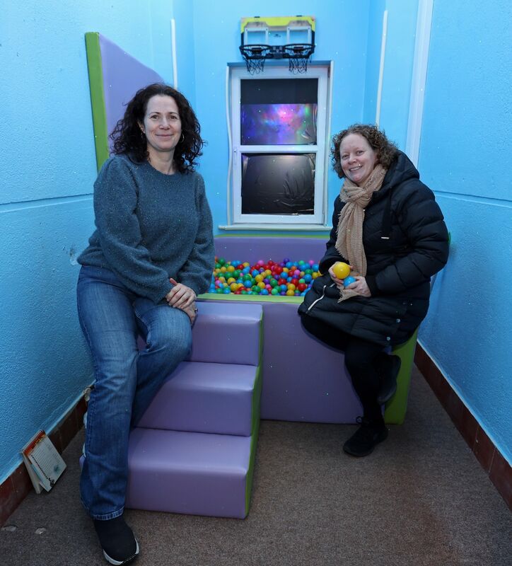 Parents Sarah Kenny and Julie Crowley at Scoil Eoin. Picture: Jim Coughlan