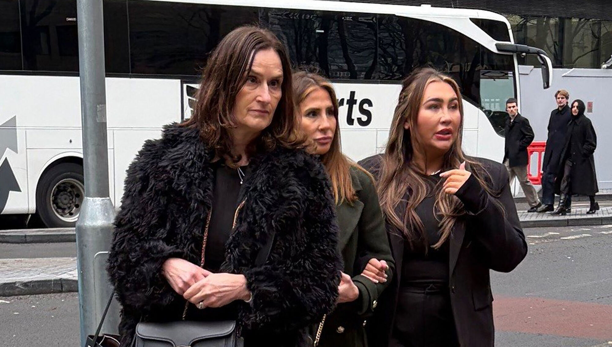Reality TV stars plead guilty to illegal promotion of foreign exchange trading