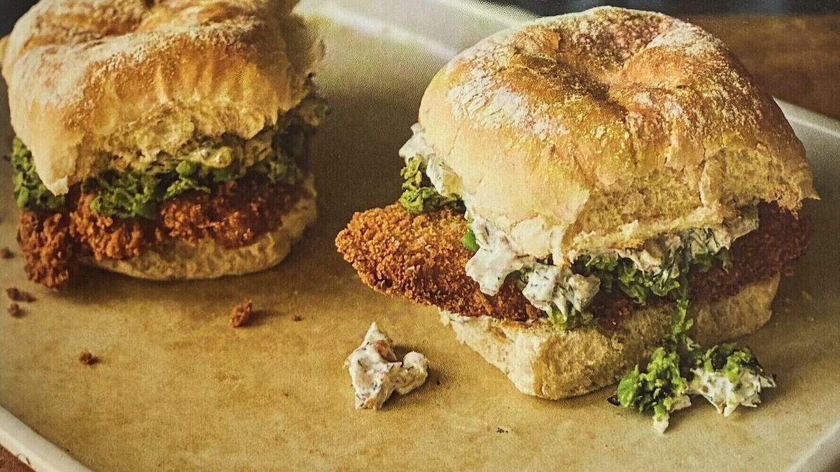 Crispy Fish Baps with Minted Peas and Tartare Sauce