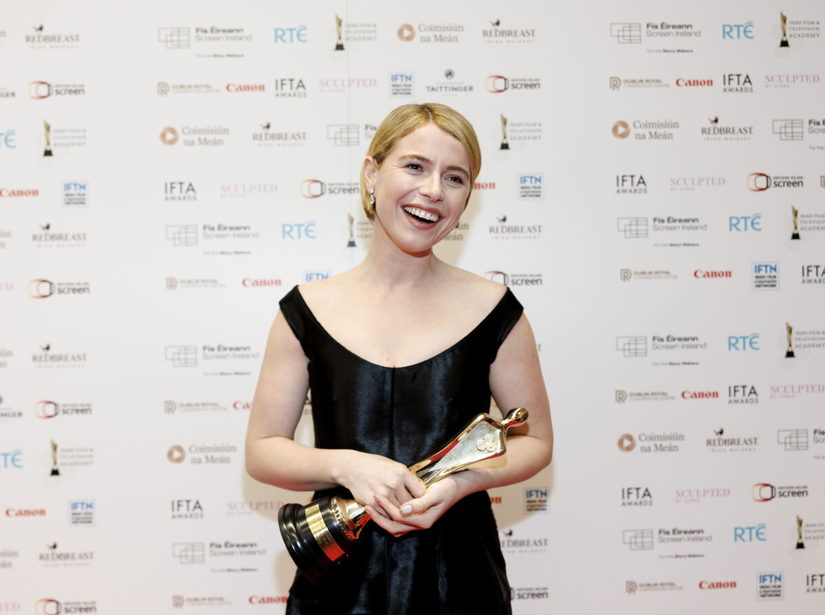  Jessie Buckley with her Ifta award for Lead Actress for her performance in Hamnet. Picture: Andres Poveda