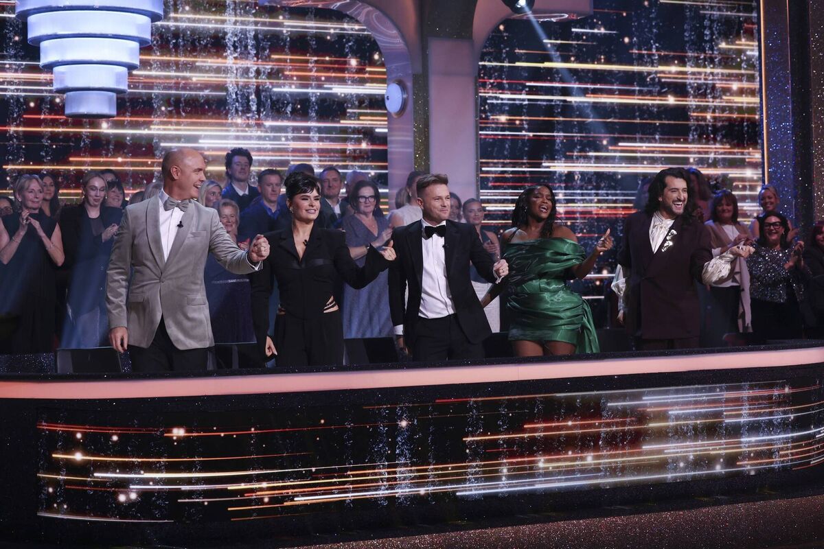  Nicky Byrne joined Brian Redmond, Karen Byrne, Oti Mabuse, and Arthur Gourounlian on tonight's judging panel