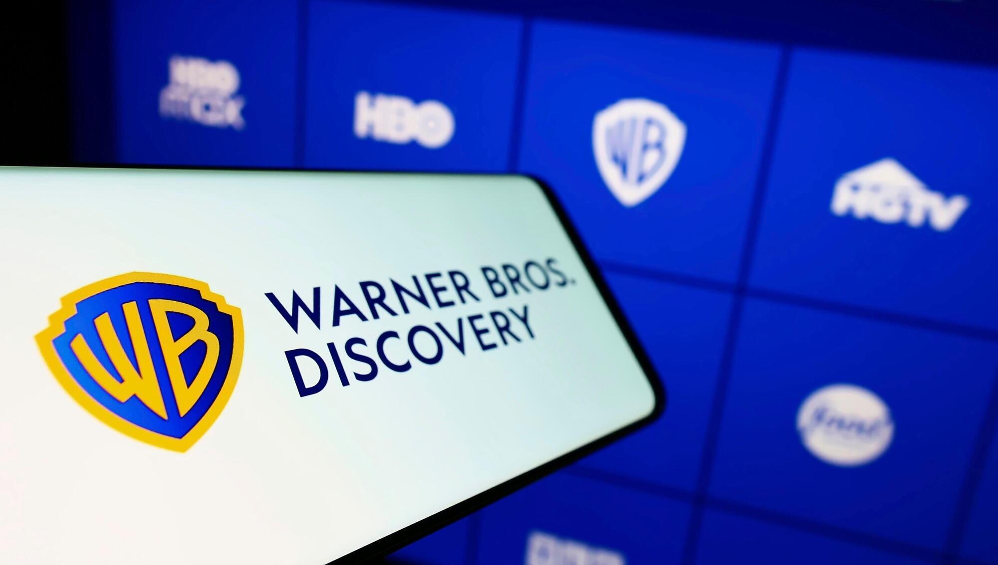 Paramount submits higher bid for Warner Bros in bid to block Netflix