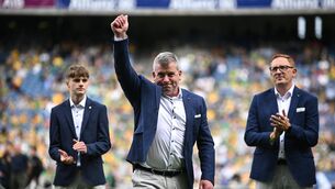 <p>Members of the 2000 All-Ireland winning Kerry football jubilee team, Dara Ó Cinnéide, centre, with Luke Mac Gearailt, representing Aodán Mac Gearailt, left, and Noel Kennelly. Pic: Seb Daly/Sportsfile </p>