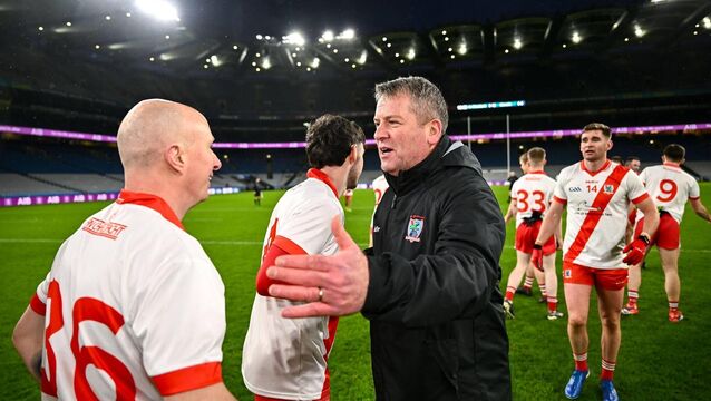 <p>An Ghaeltacht selector Dara Ó Cinnéide celebrates with players. Pic: Piaras Ó Mídheach/Sportsfile.</p>