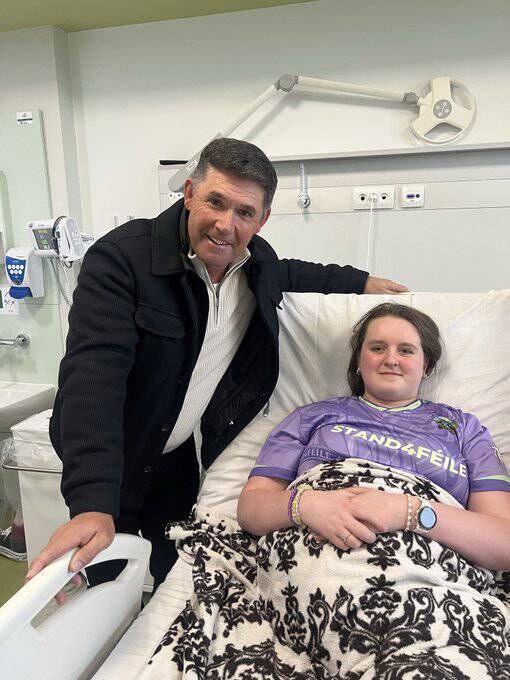 Padraig Harrington visiting west Cork teenager Féile O'Sullivan in hospital. Picture: Padraig Harrington/X