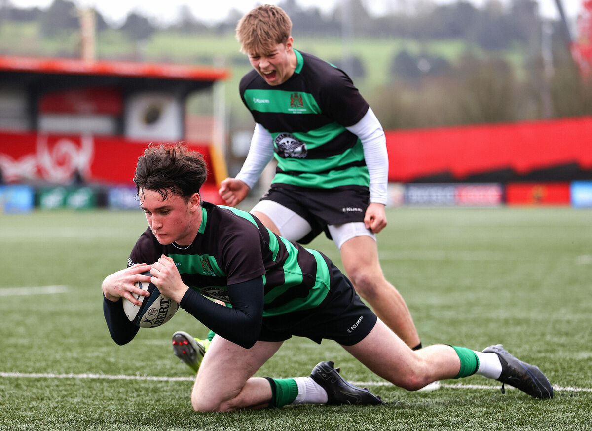Bandon's Jamie Hicks scores a try. Pic: ©INPHO/Tom O’Hanlon.