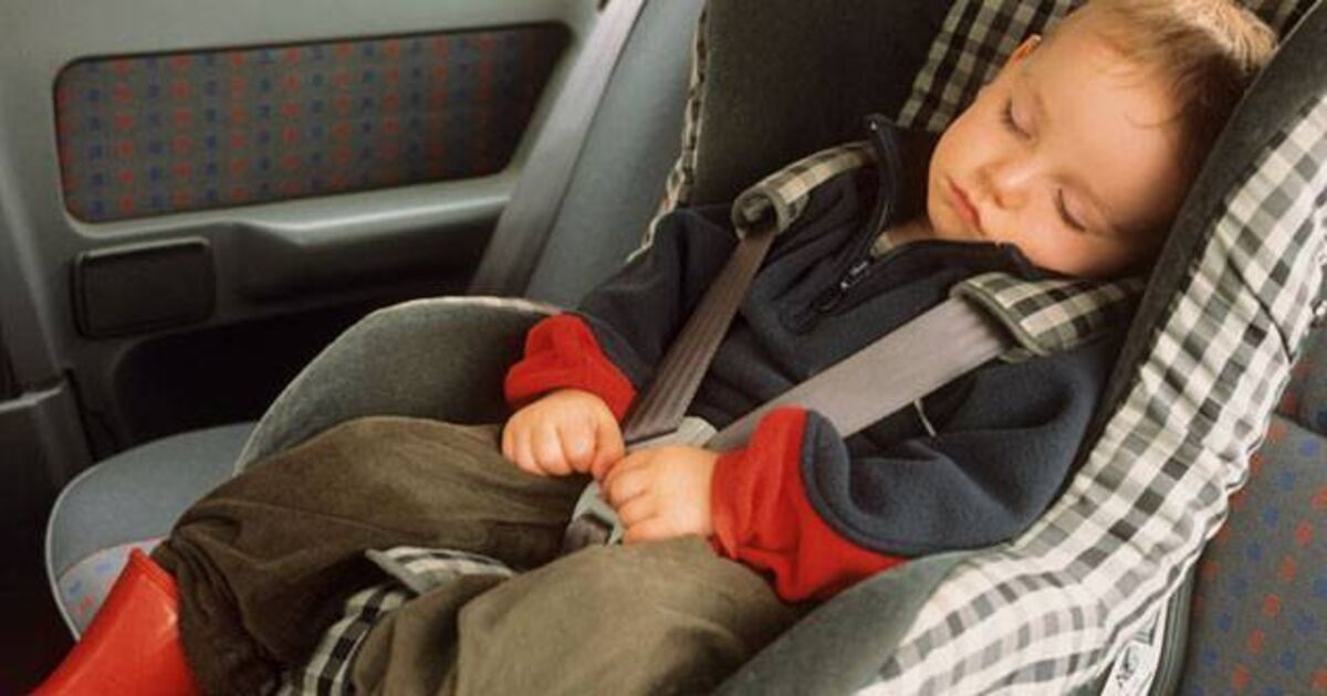 Commission warns about 'dangerous' car seat head straps for children