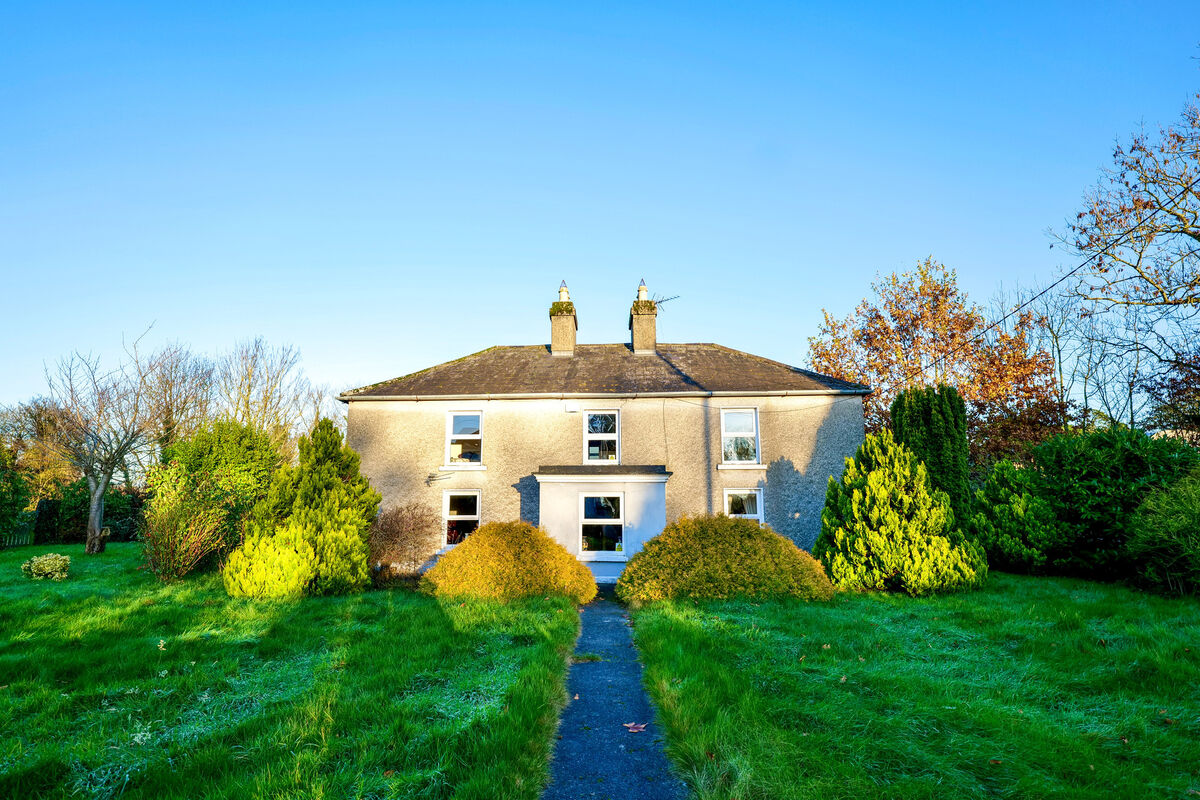 The farmhouse is in reasonable but in need of modernisation. The farmhouse is in reasonable but in need of modernisation.