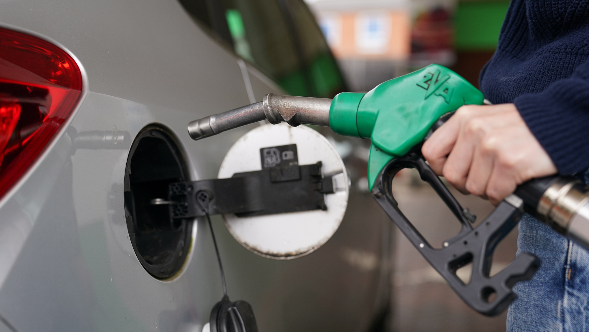 Taoiseach warns of ‘price gouging’ as home heating oil surges after Iran strikes