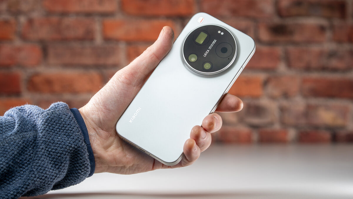 A flat display and squared aluminium frame give the Xiaomi 17 Ultra a clean, modern look. Picture: Noel Campion.