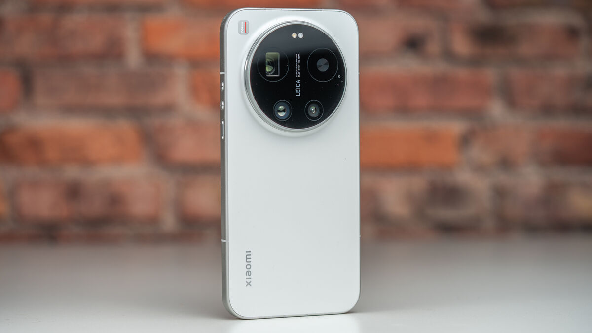 Powered by Snapdragon 8 Elite Gen 5, performance feels fast and responsive in daily use. Picture: Noel Campion.