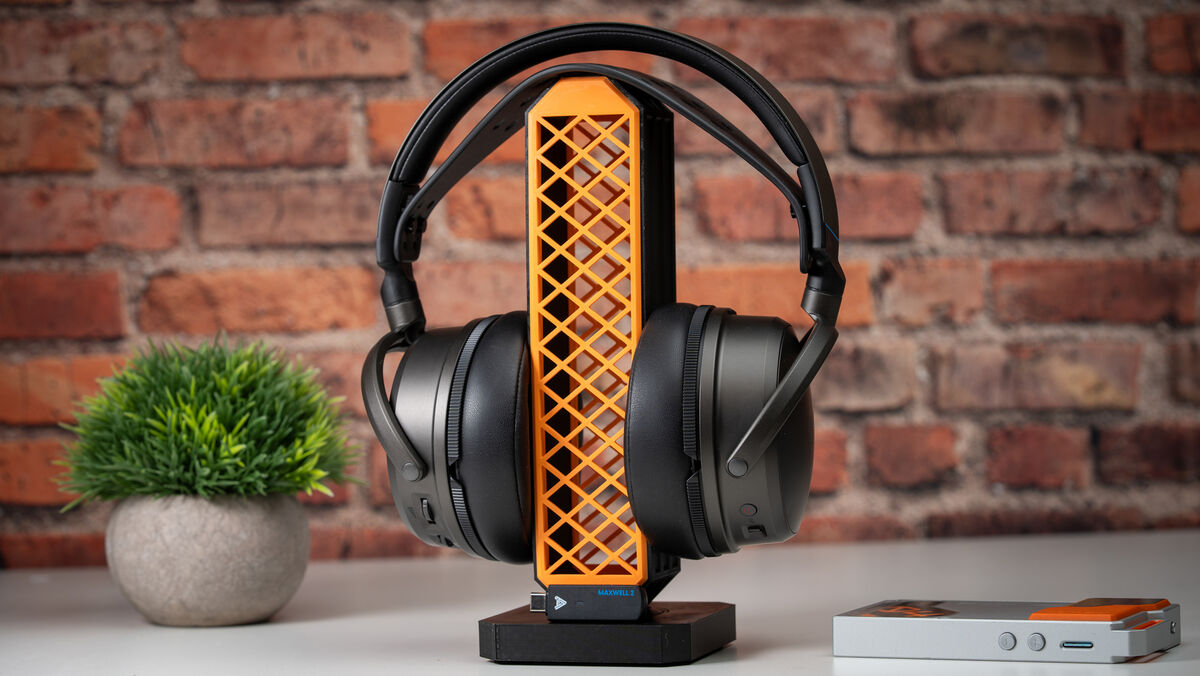 Large 90 mm planar magnetic drivers help the Audeze Maxwell 2 deliver detailed sound with powerful bass, clear mids and smooth treble. Picture: Noel Campion.