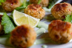 Crab cakes with wild garlic ranch