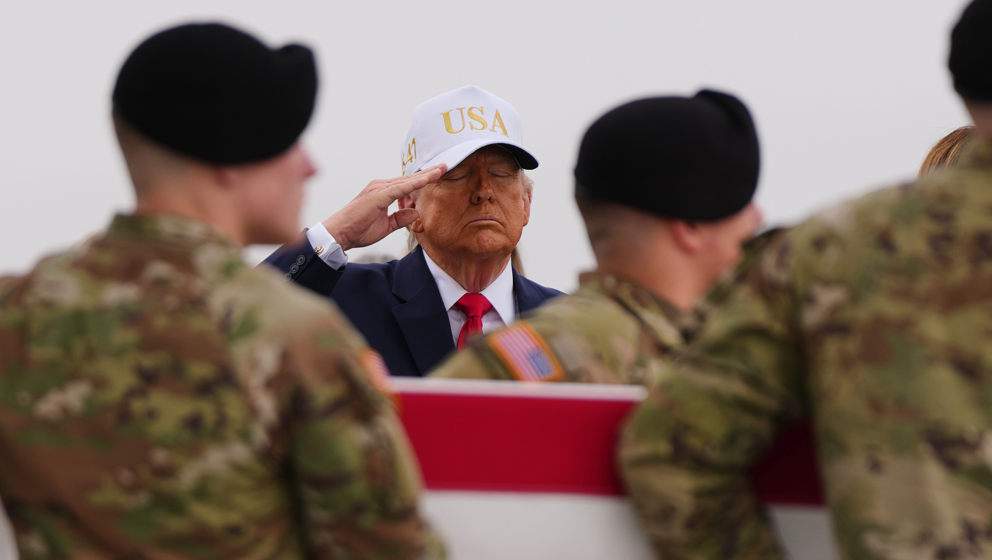 Trump grieves with families during return of soldiers killed in Middle East war