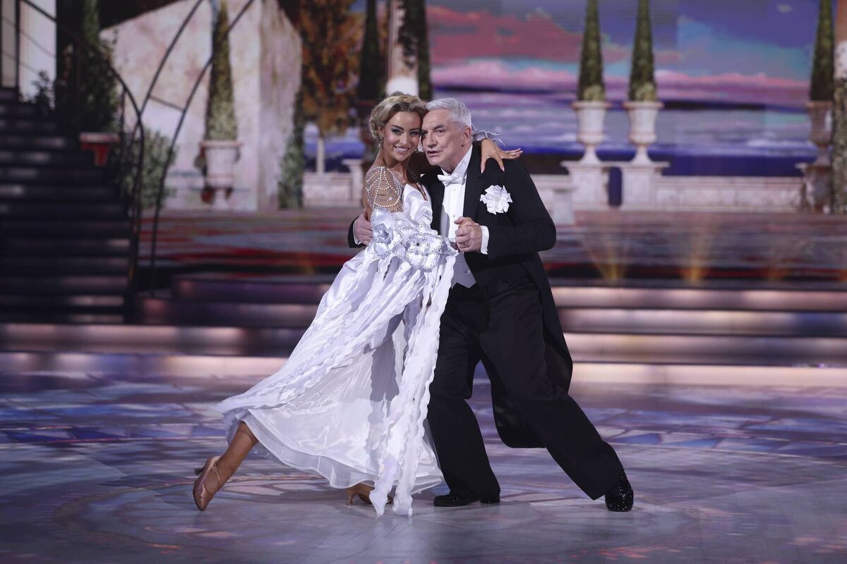 Traitors Contestant Paudie Moloney with Pro Dancer Laura Nolan during the live show of RTE’s Dancing With The Stars. Picture:Kyran O’Brien /kobpix. Traitors Contestant Paudie Moloney with Pro Dancer Laura Nolan during the live show of RTE’s Dancing With The Stars. Picture:Kyran O’Brien /kobpix.