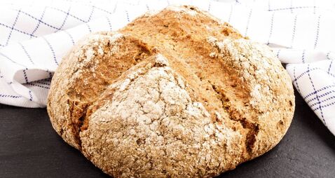 warm, freshly baked irish soda bread