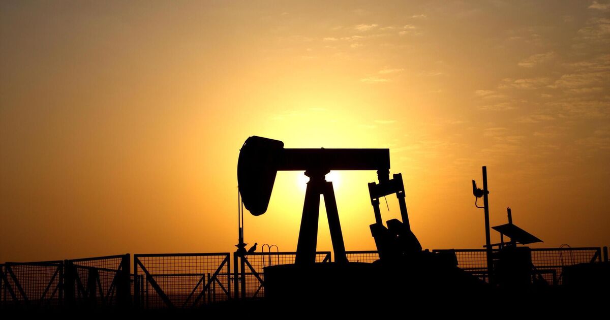 Oil slides after Trump seeks to ease concerns over war&rsquo;s length