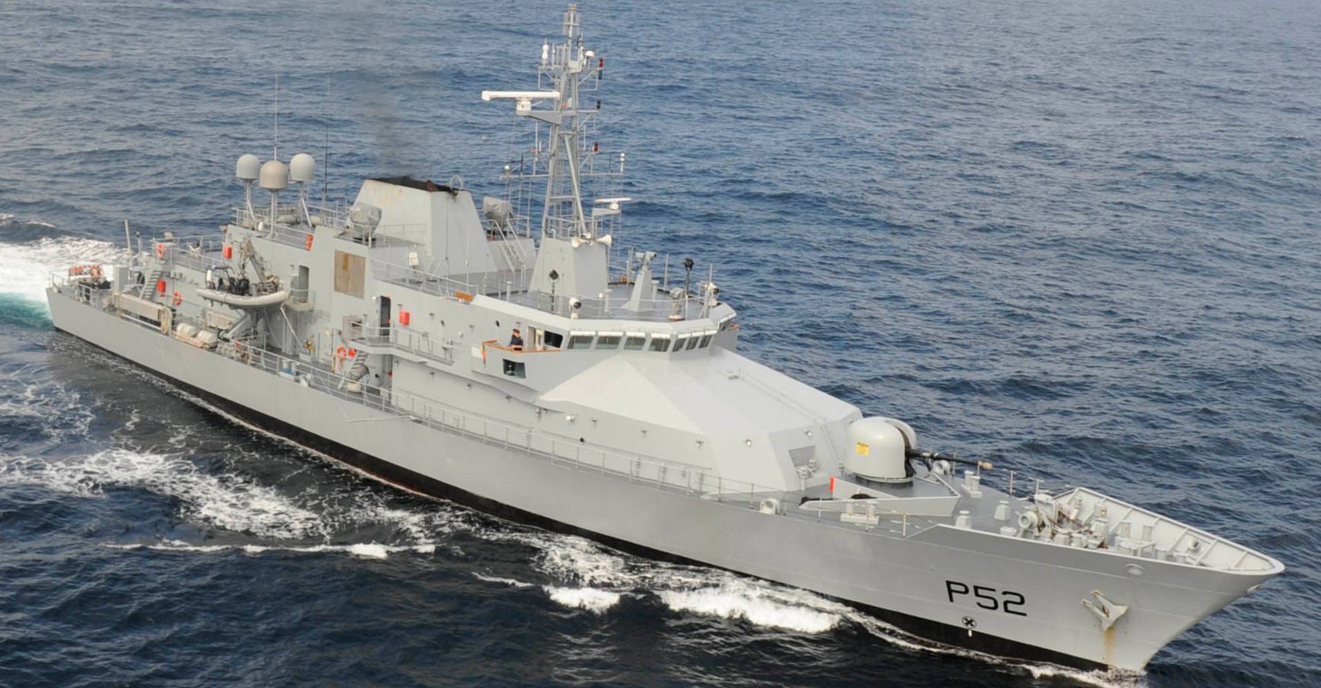 Government to strengthen Defence Forces’ legal powers to safeguard Irish waters