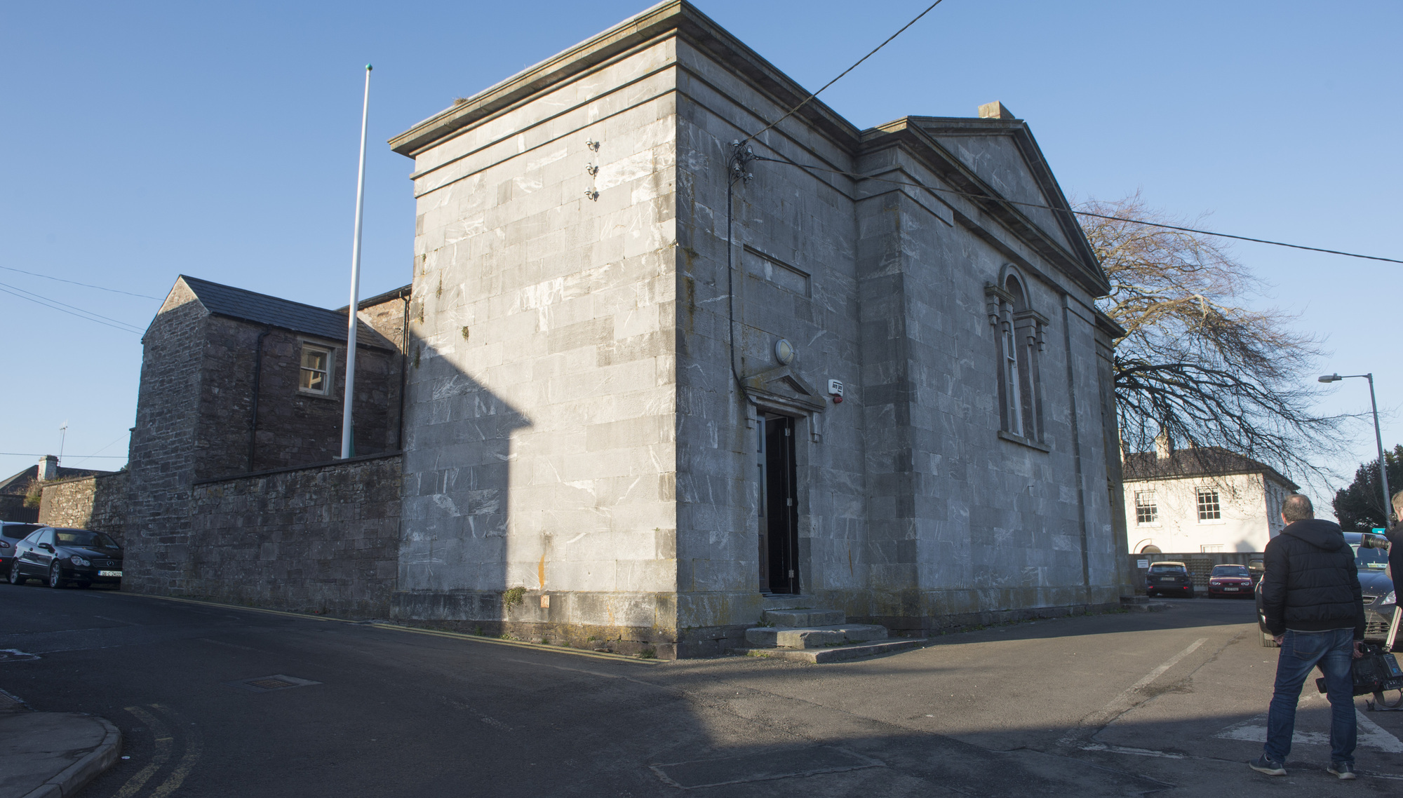 Cork motorist gets three-year ban after driving away from gardaí while drunk