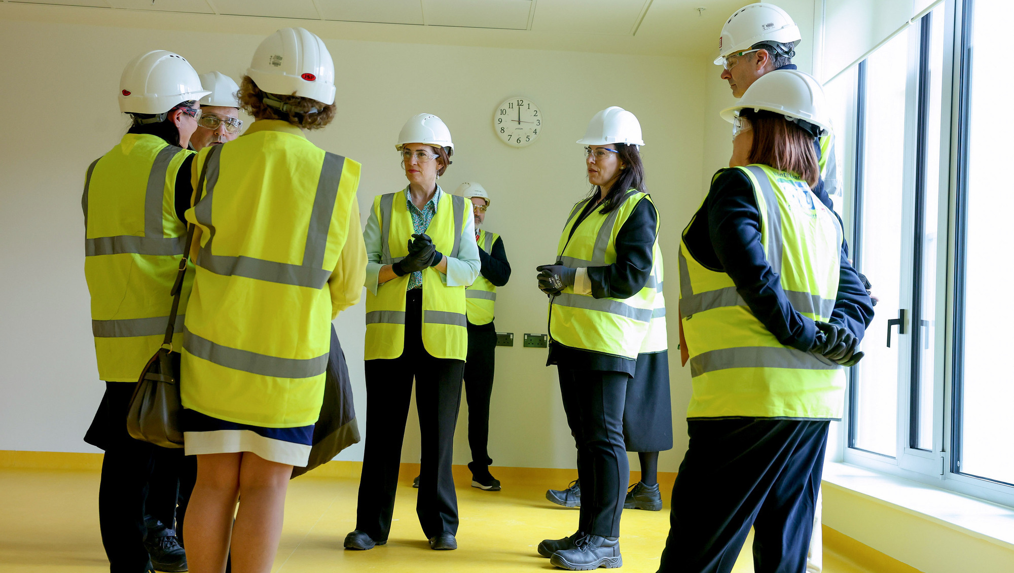 Children's hospital: Minister says BAM does not have enough staff on site