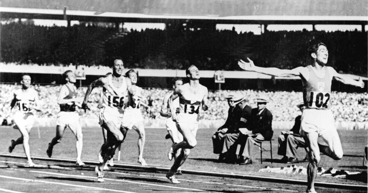 Olympic champion and Irish athletics icon Ronnie Delany dies, aged 91